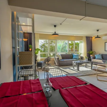Stylish Flat Near Hadrians Gate Apartment