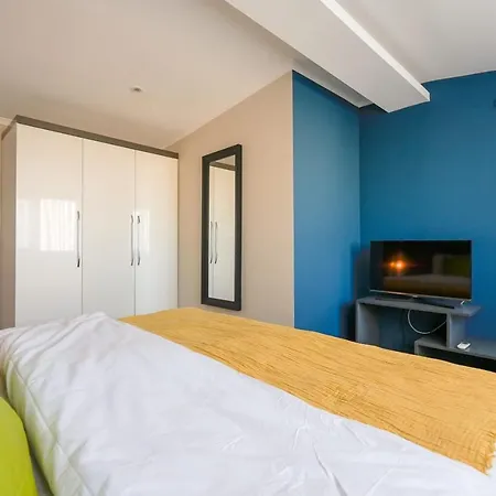 Stylish Flat Near Hadrians Gate Antalya